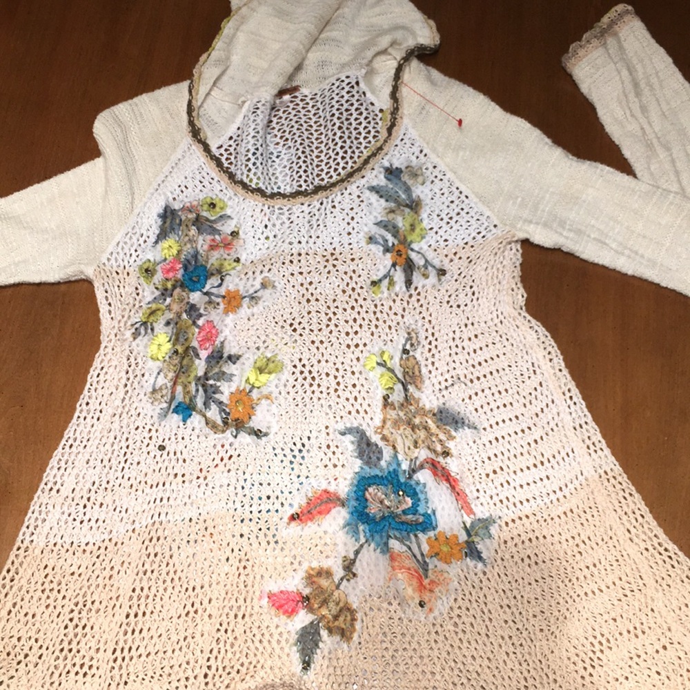 Free People size S long sleeve hooded shirt